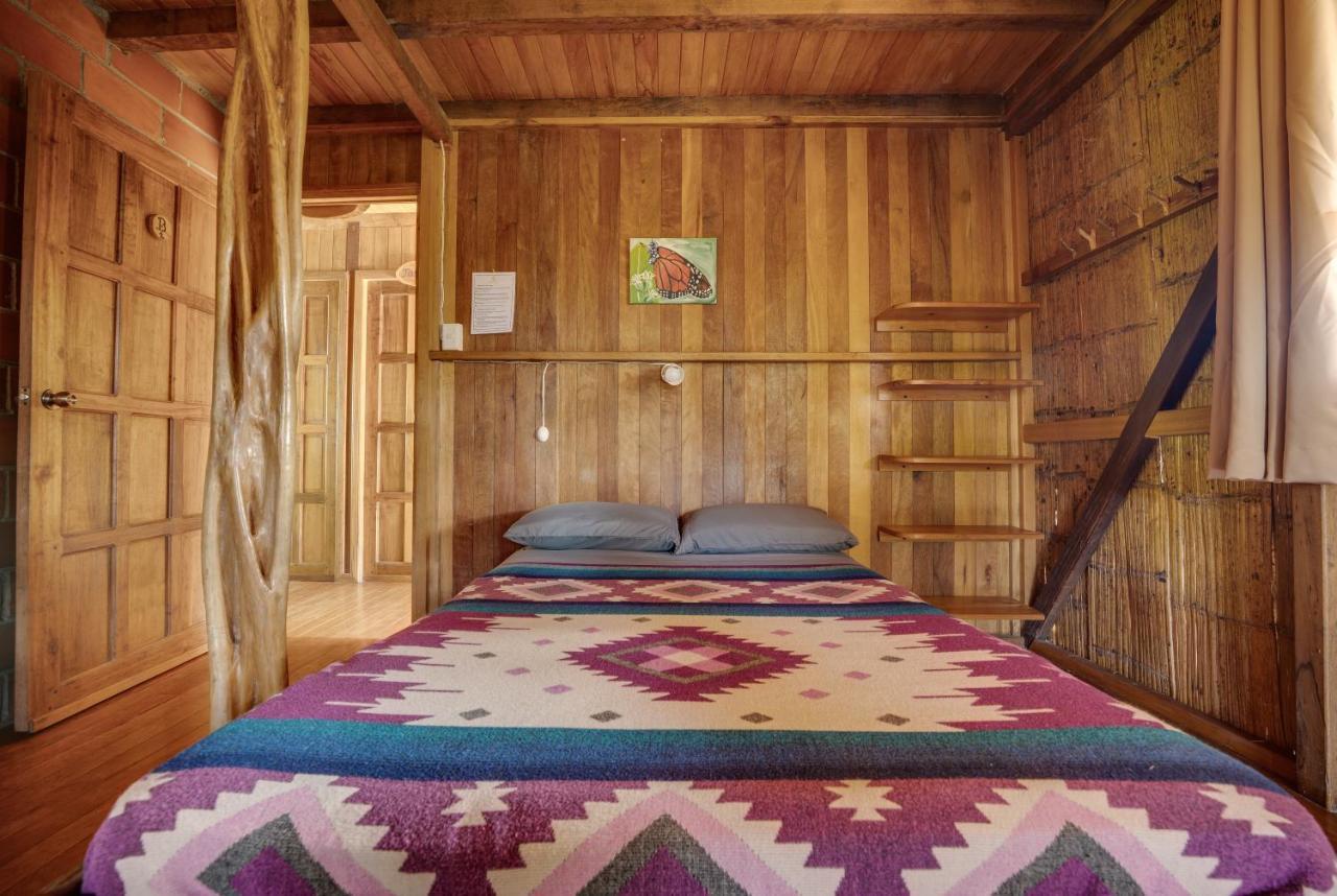Hostal Pakay Tena Buitenkant foto