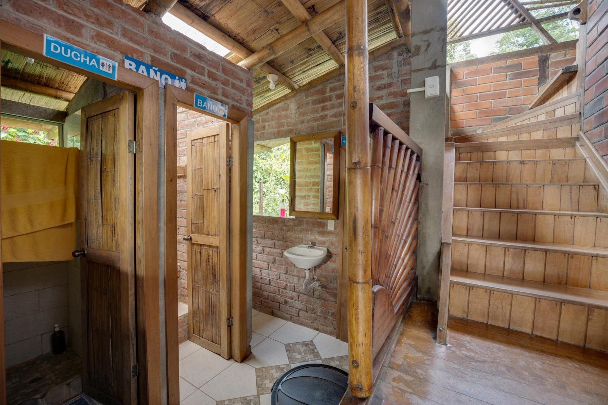 Hostal Pakay Tena Buitenkant foto