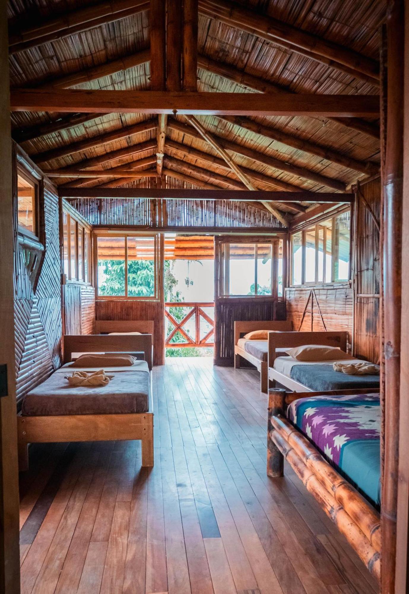 Hostal Pakay Tena Buitenkant foto